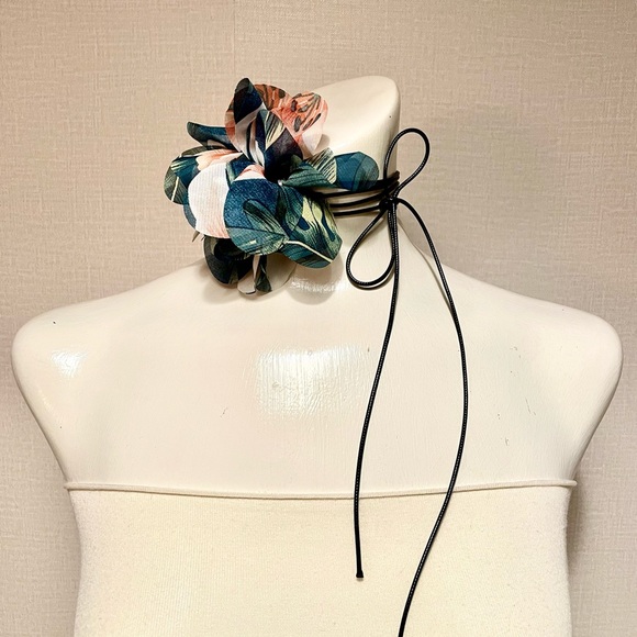 Semi Sheer Tropical Print Fabric Flower Choker with Long Leatherette Cor… - Picture 2 of 5